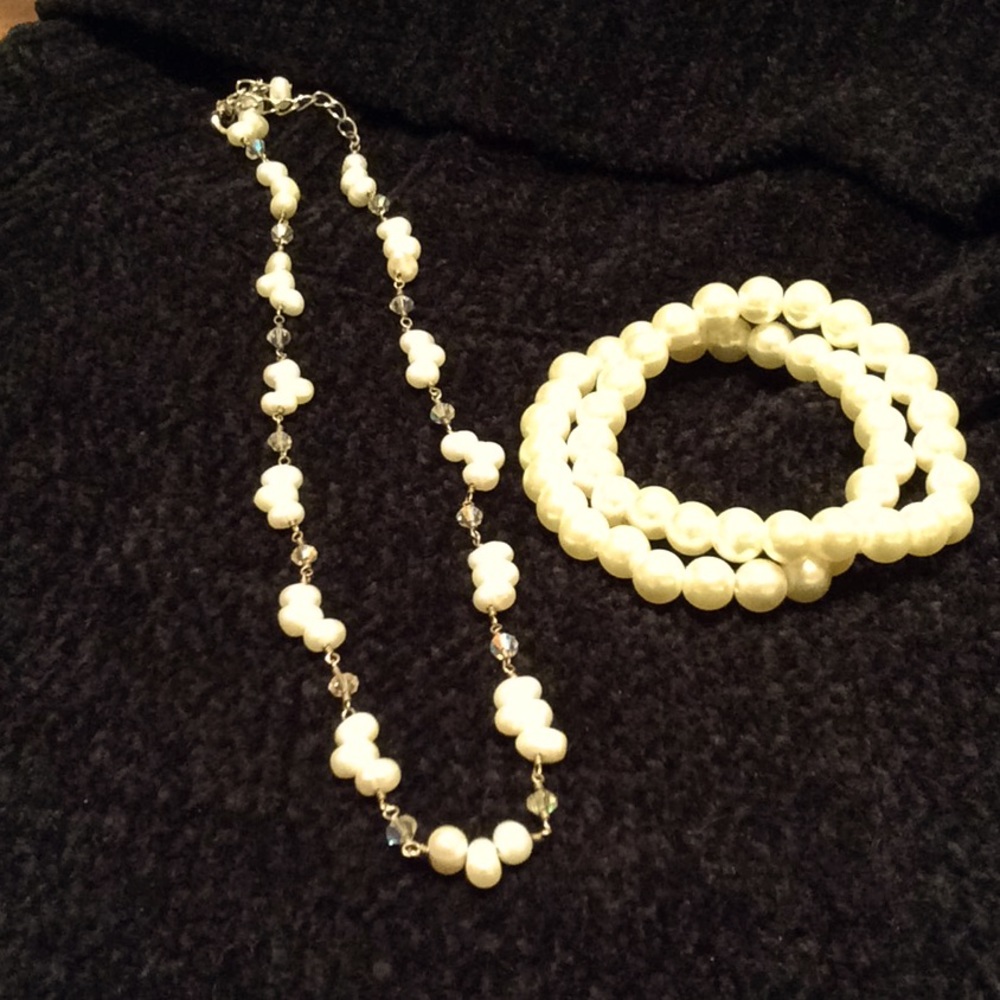 Necklace and Bracelet Faux Pearl